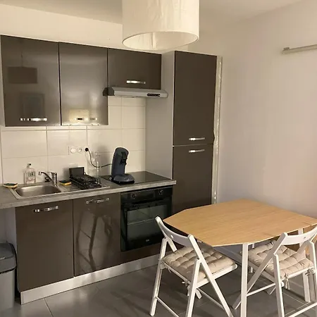 Apartment Mooney, 2 Rooms, Wi-fi, Garden Terrace La Rochelle (Charente-Maritime)