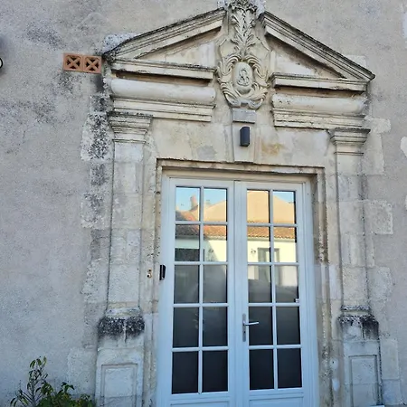 T2 Cosy, Parking Privé&terrasse, Pont île De Ré *
