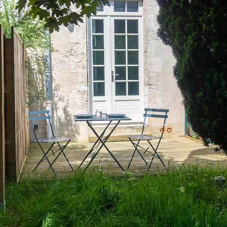 Mooney, 2 Rooms, Wi-fi, Garden Terrace * La Rochelle (Charente-Maritime)