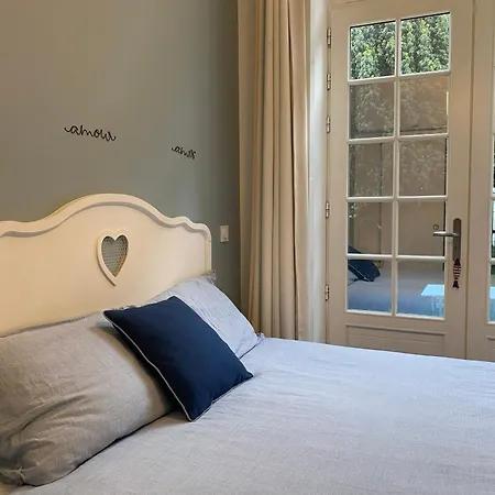 Mooney, 2 Rooms, Wi-fi, Garden Terrace * La Rochelle (Charente-Maritime)